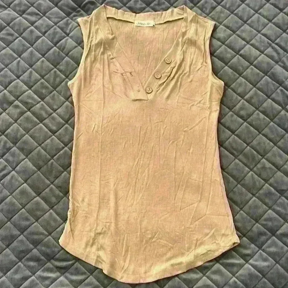 ClarisBelle tank top - Picture 1 of 5